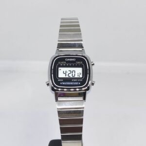 Reloj Casio LA670WD-1DF