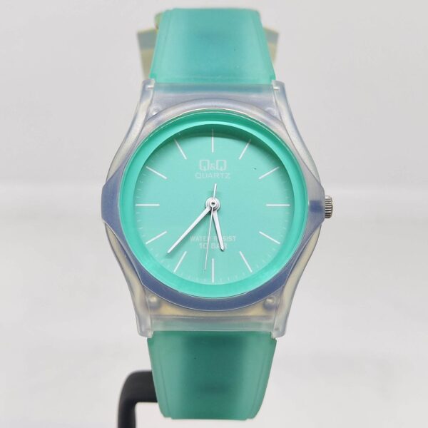 Reloj Q&Q VQ04J006Y